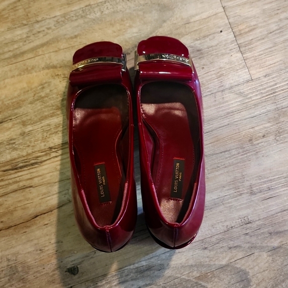 Louis vuitton high heels shoes